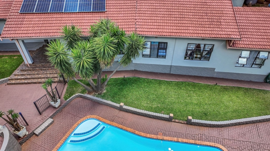 4 Bedroom Property for Sale in Safari Gardens North West